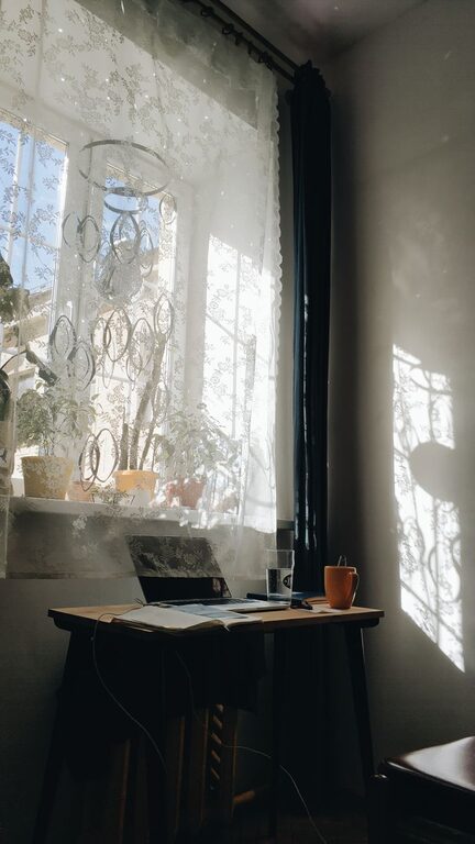 Tips for Creating a Cozy and Productive Home Office Space